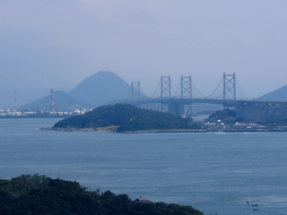 南備讃瀬戸大橋・北備讃瀬戸大橋（1）／鷲羽山展望台より