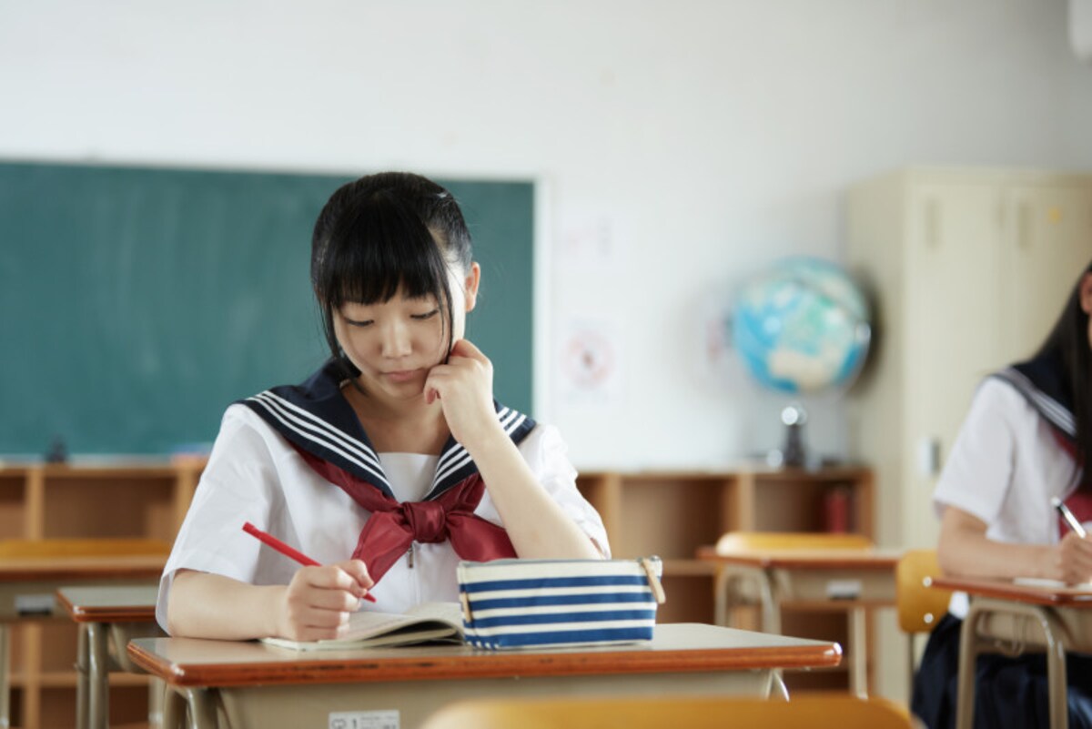夏休みに大学受験の夏期講習を効果的に活用！合格者の大半は夏に過去問を解き始めている