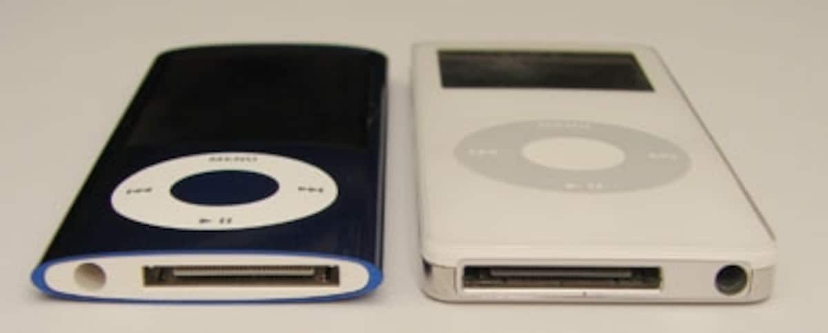 左が新型。undefined右が初代iPod nano.