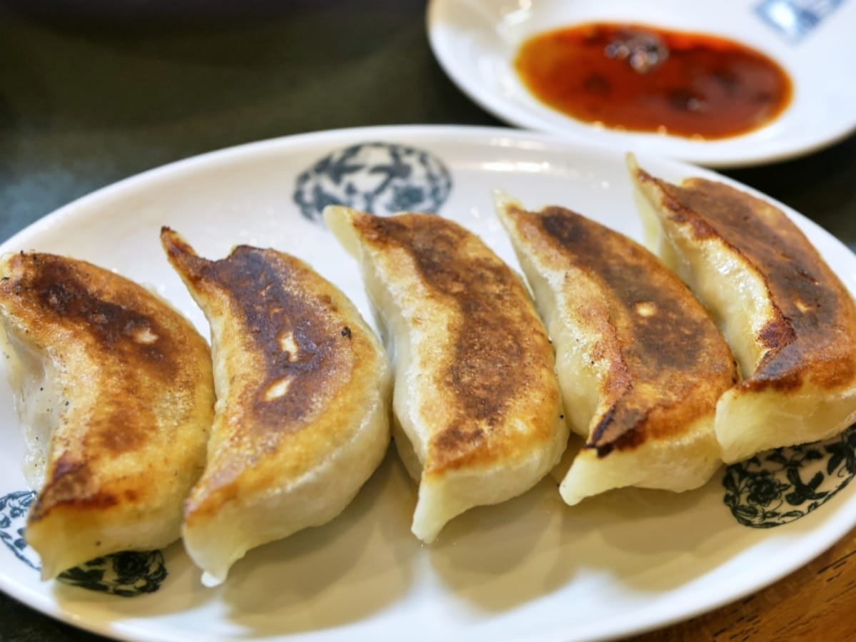 揚州麺房「鹿児島県産黒豚焼餃子（5個600円、10個1200円税込）（2017年5月20日撮影）