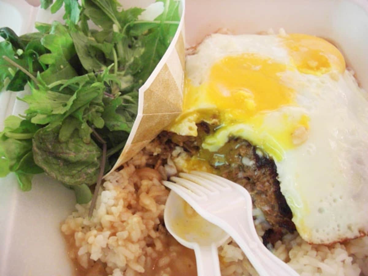 以前は朝食メニューだったロコモコですが、ローカルプレートとして常時オーダーできるように。ここのロコモコ、かなり美味しいです