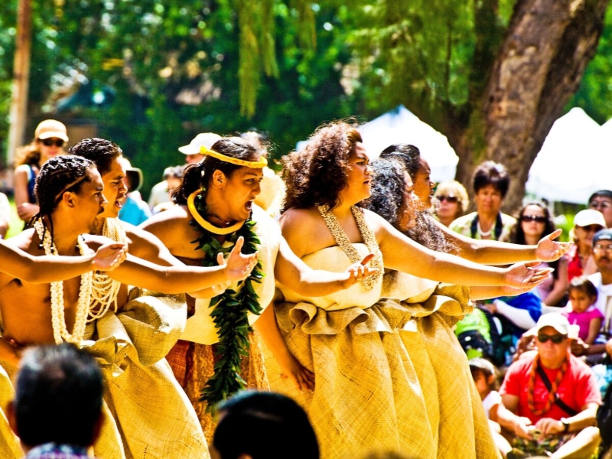 フラや人気ミュージシャンのライブも楽しめる（写真提供：Hawaii Tourism Authority (HTA) / Tor Johnson）