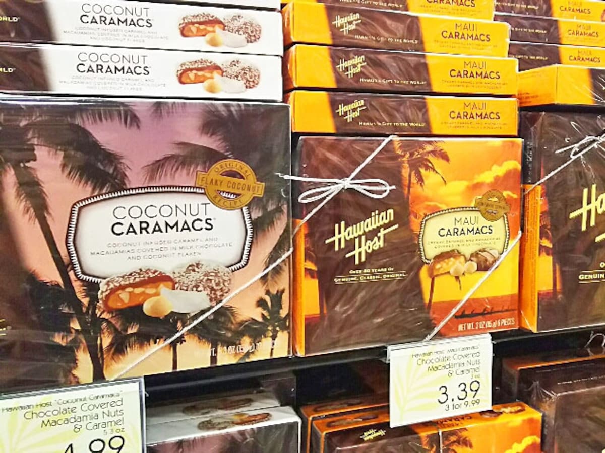 マカチョコでおなじみハワイアンホーストもまとめ買いで割安に　※画像をクリックすると、おすすめ土産のギャラリーがご覧いただけます