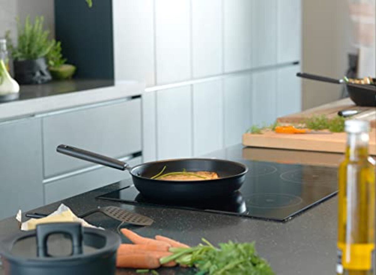  【正規輸入品】フィスカース (FISKARS) フライパン IH対応 ガス対応 24cm フッ素加工 ノンスティック 「ハードフェイス」 1052222画像8 