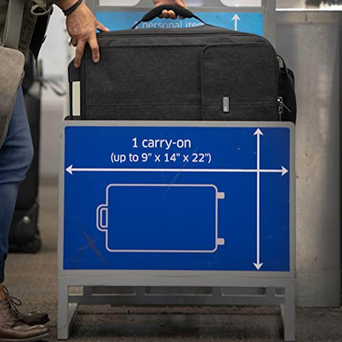  [ThinkTank] カメラバッグ エアポートアドバンテージXT 保証付 53.3 cm 3590kg ブラック画像8 