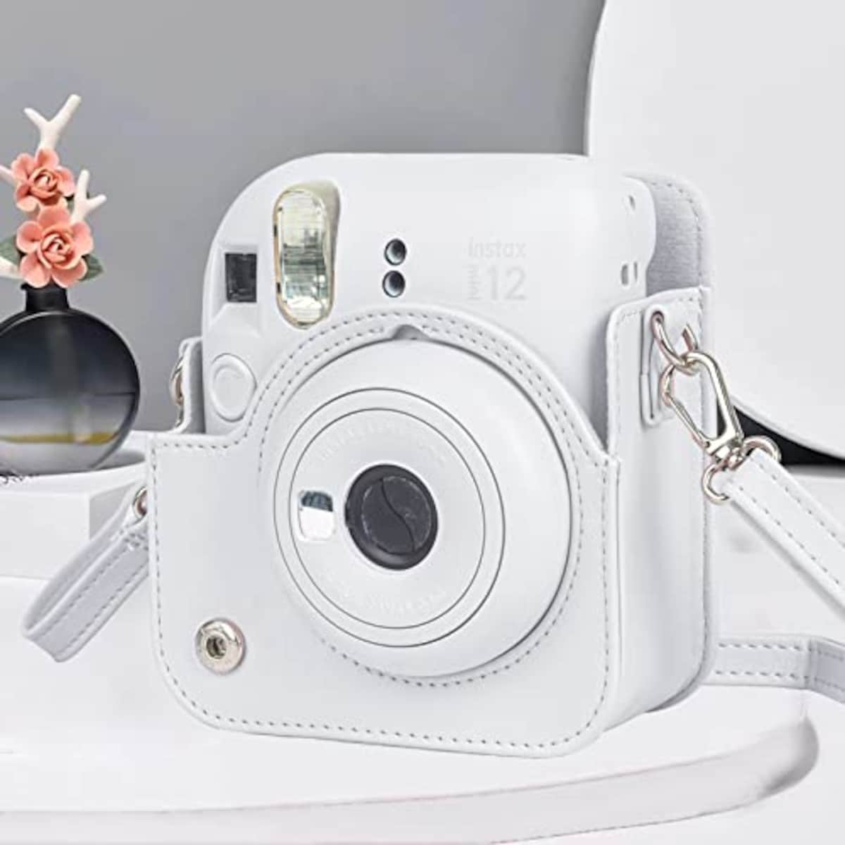  チェキケース instax mini 12用 カメラケース mini12 チェキ カバー Fujifilm チェキ ケース 新モデル 全面保護 傷つけ防止 携帯便利 ショルダーストラップ付き PUレザー (ホワイト)画像6 