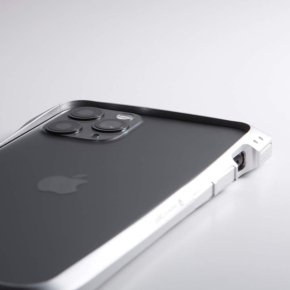  CLEAVE Aluminum Bumper for iPhone 11 Pro画像4 
