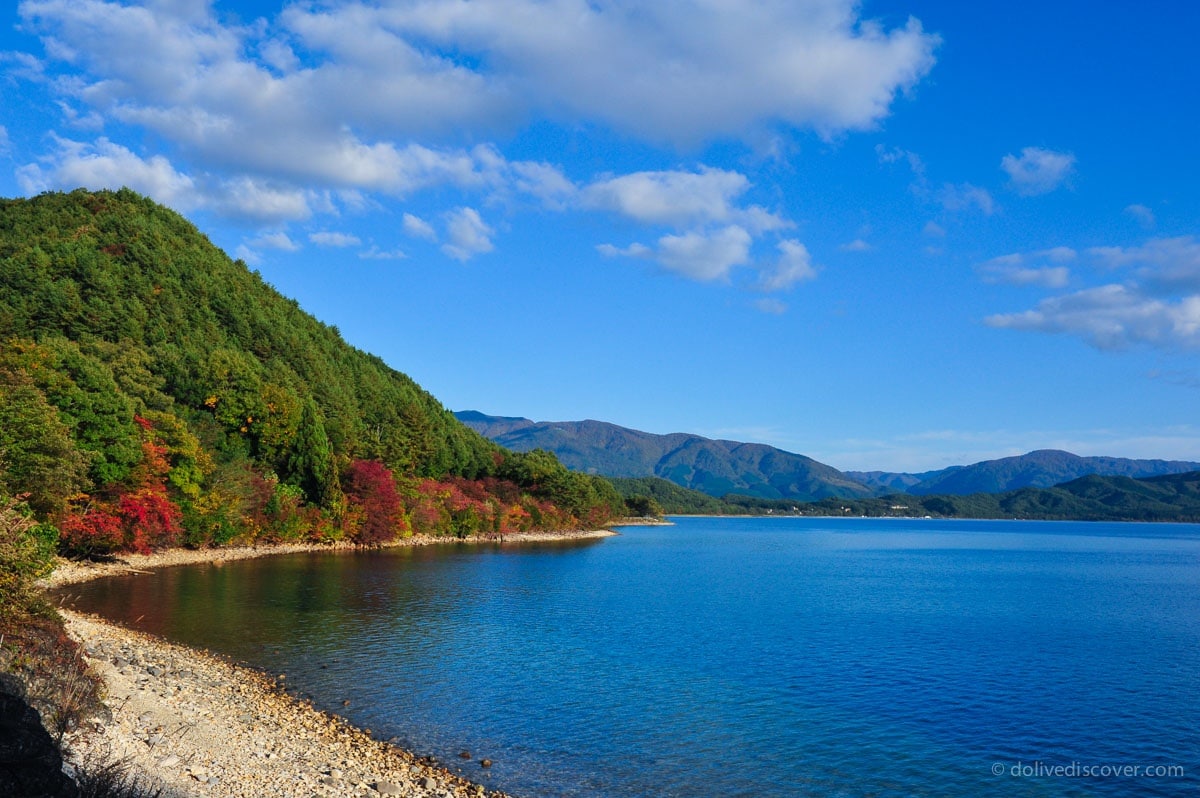 1. ขี่จักรยานที่สะเลสาบ Tazawa (Akita)