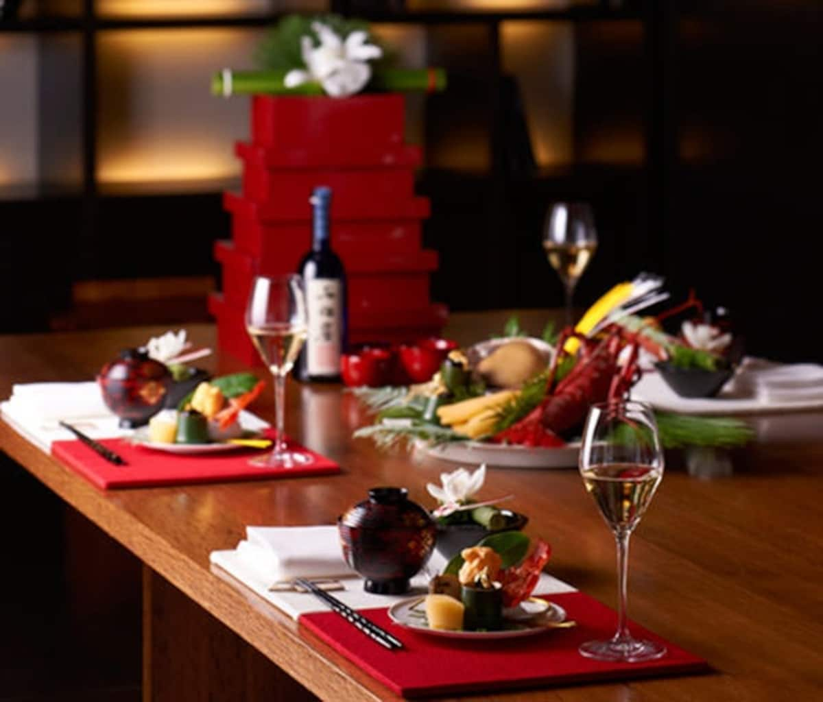 2. Osechi Plan พร้อมห้องพักโรงแรม Grand Hyatt Tokyo—2,000,000เยน