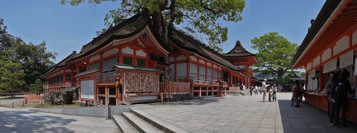 2. Usa Shrine (Oita)