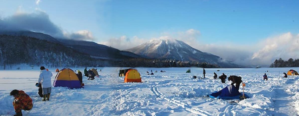 雪山脚下