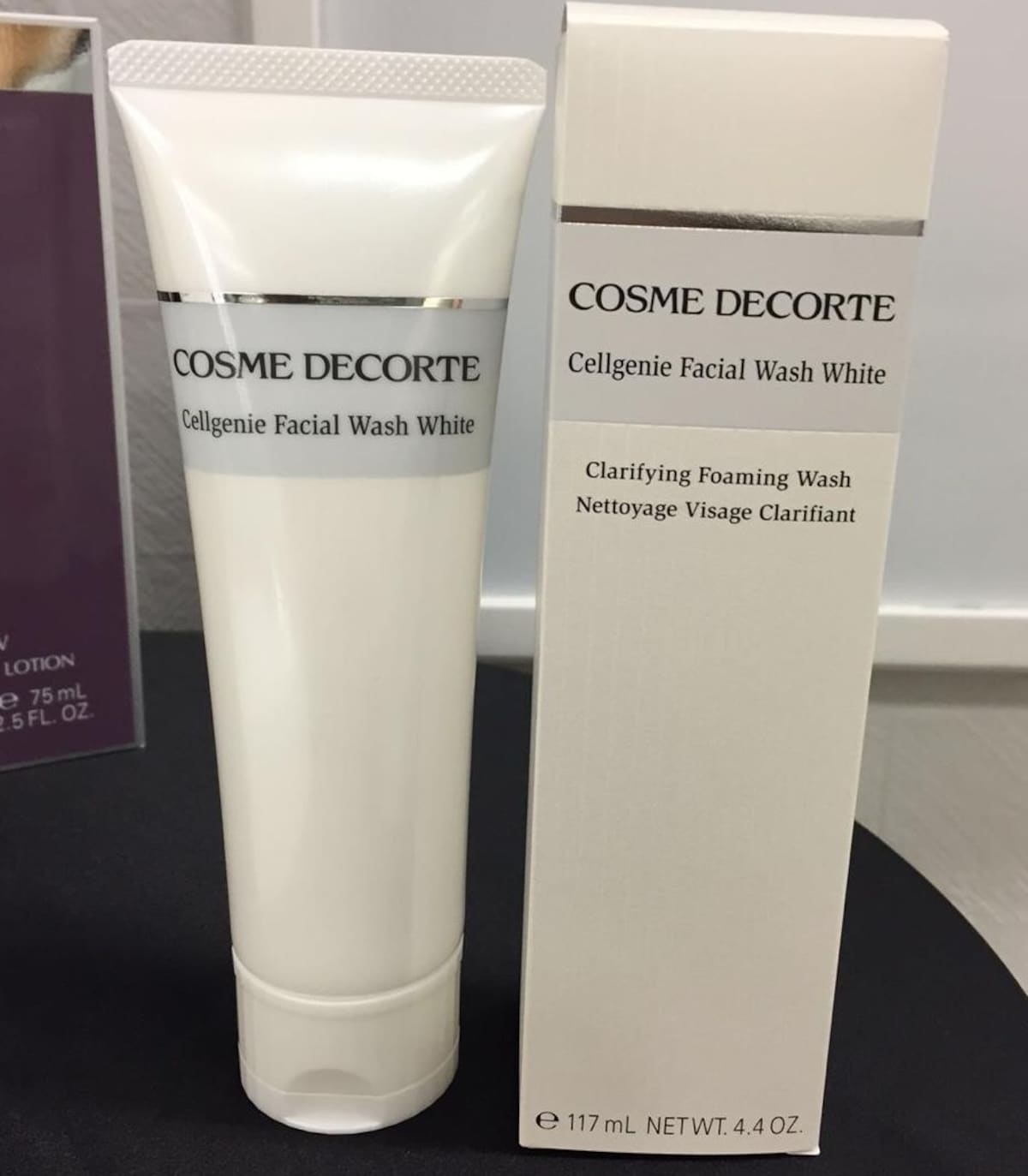 卸妝・潔面乳部門 第3名 黛珂 時光活氧淨白光洗顏霜(COSME DECORTE Cellgenie Facial Wash White)