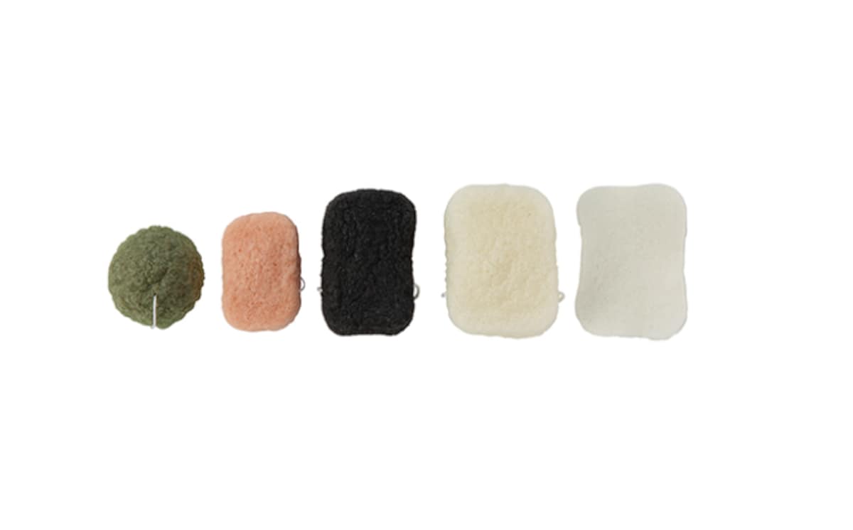 2. Konnyaku Facial Cleansing Sponges (Gunma)