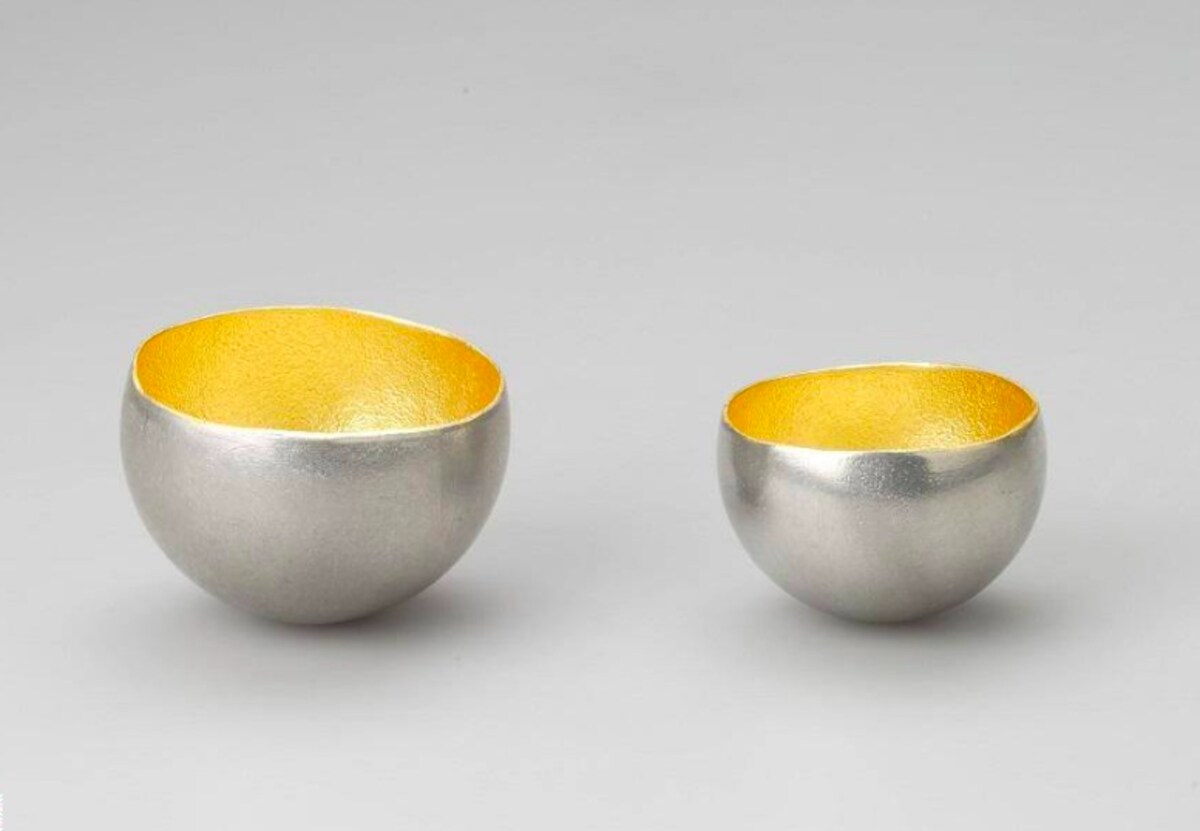 4. Nousaku Sake Cup: Kuzushi Yure Gold