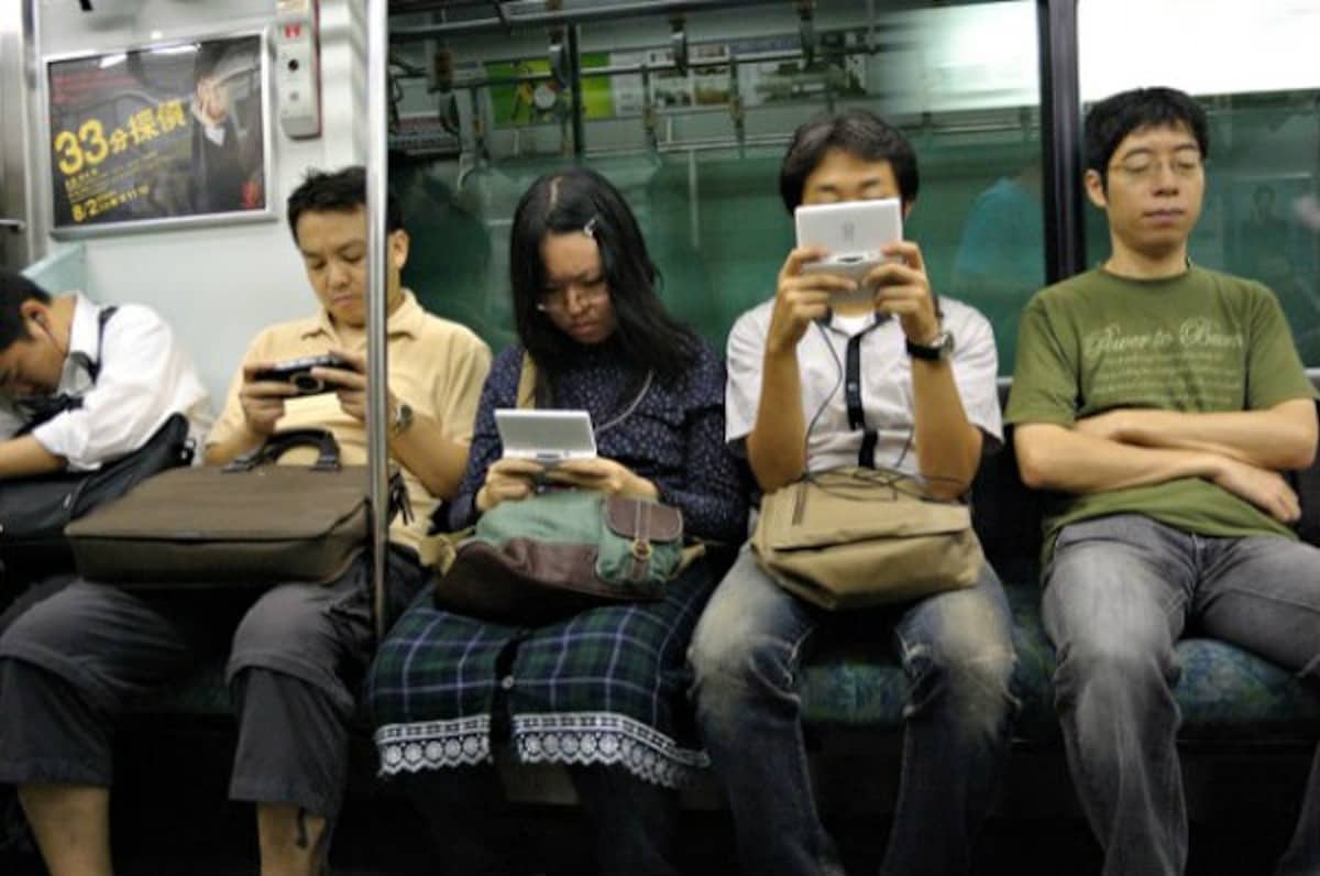 Japanese mobile phone culture - Wikipedia