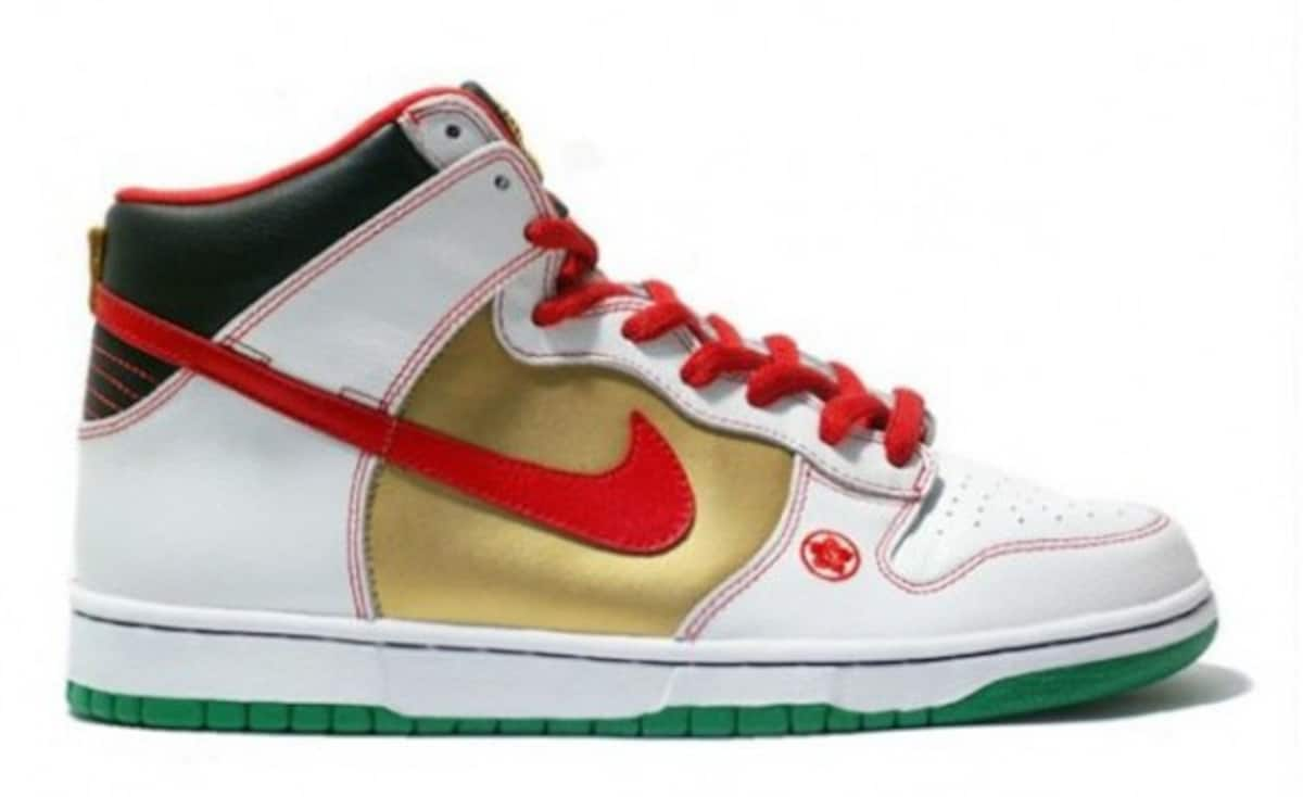 3. แมวกวัก NIKE DUNK HIGH PRO SB MONEY CAT