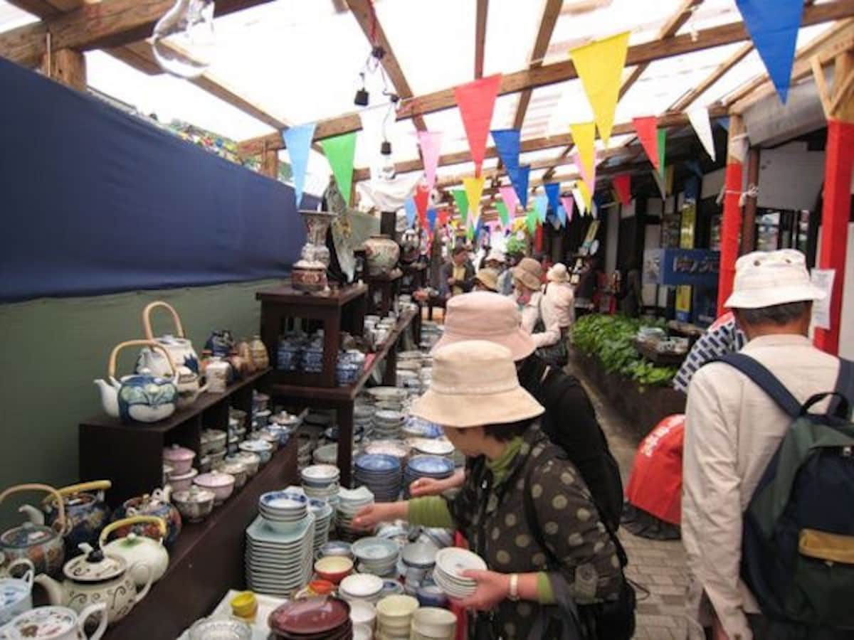 8. Arita Ceramics Fair (April 29-May 5, Arita)