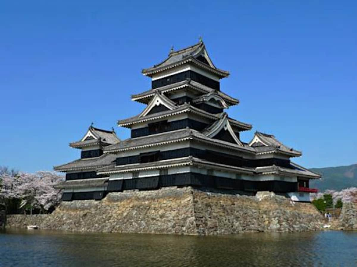 3. Matsumoto Castle (Matsumoto City, Nagano, ☆☆☆☆☆)