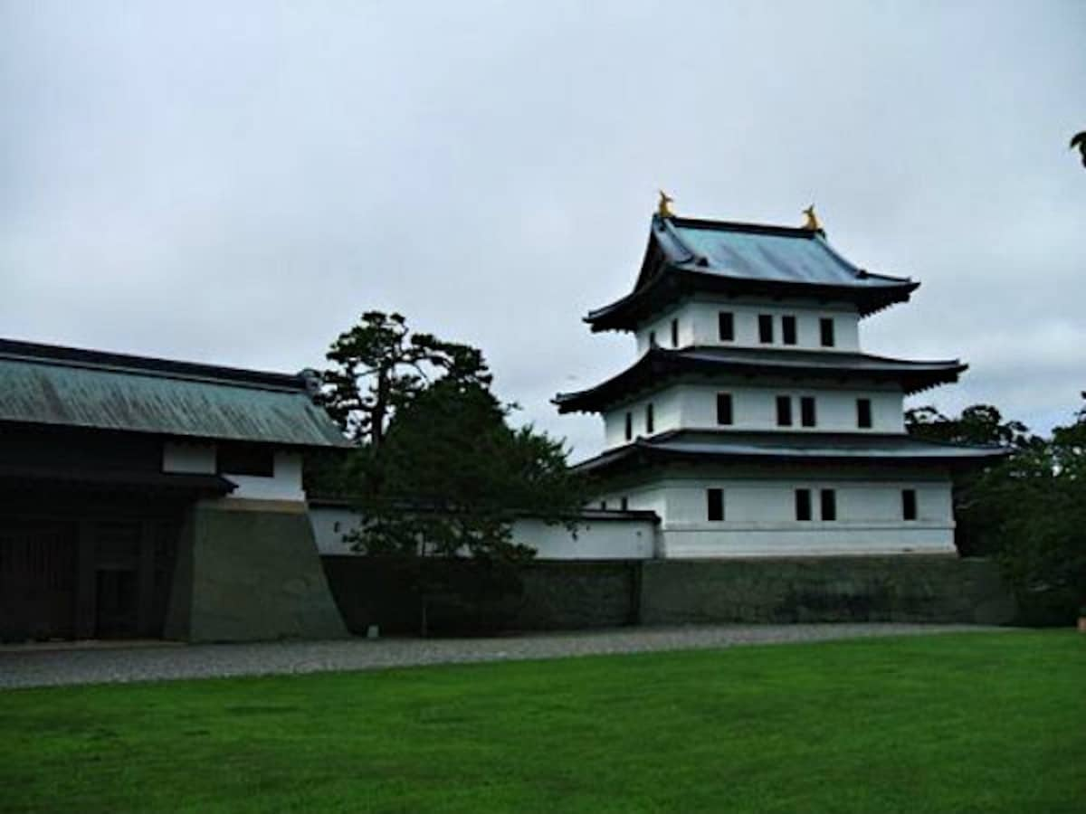 2. Matsumae Castle (Matsumae Town, ☆☆☆)