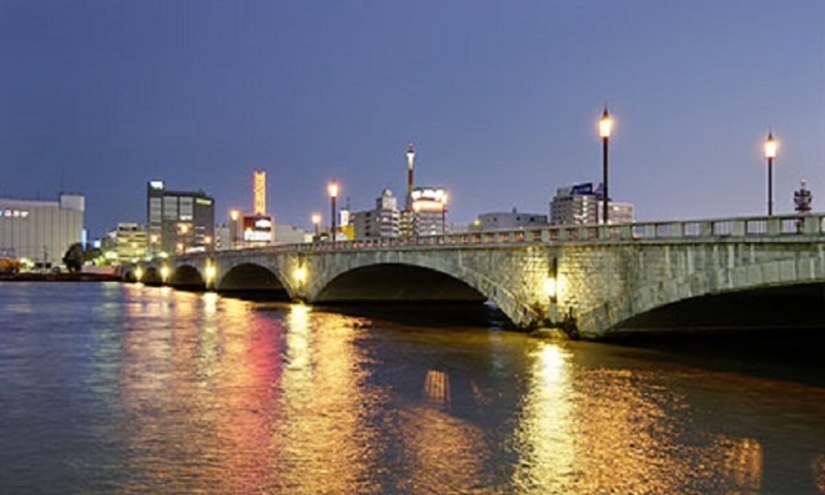 1. Bandai Bridge