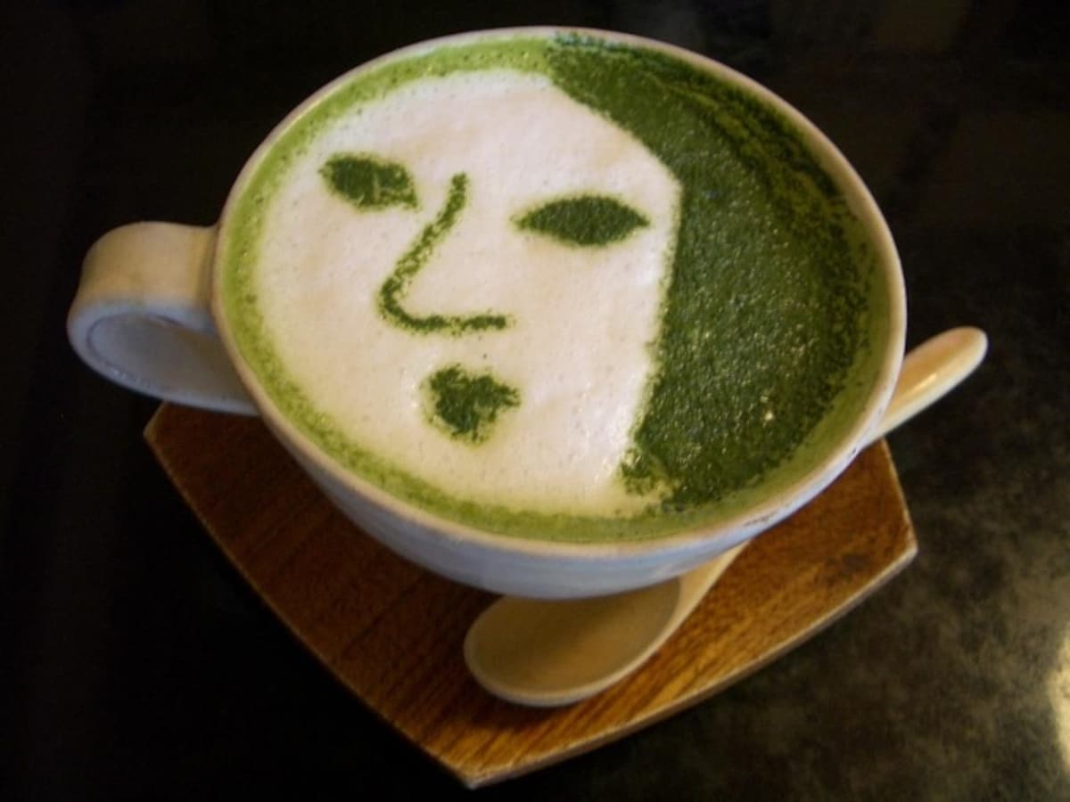 6. ลาเต้อาร์ตบน matcha จาก Yojiya Cafe (Shibuya)