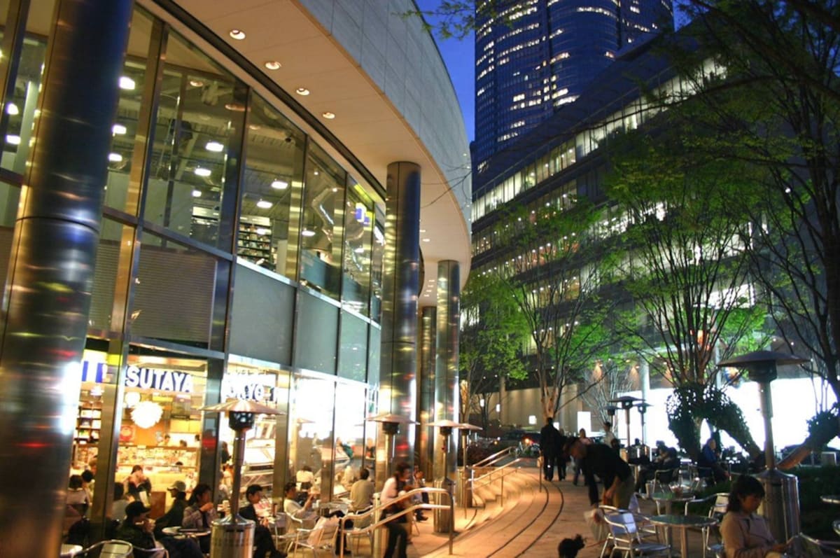 2. TSUTAYA TOKYO (Roppongi)