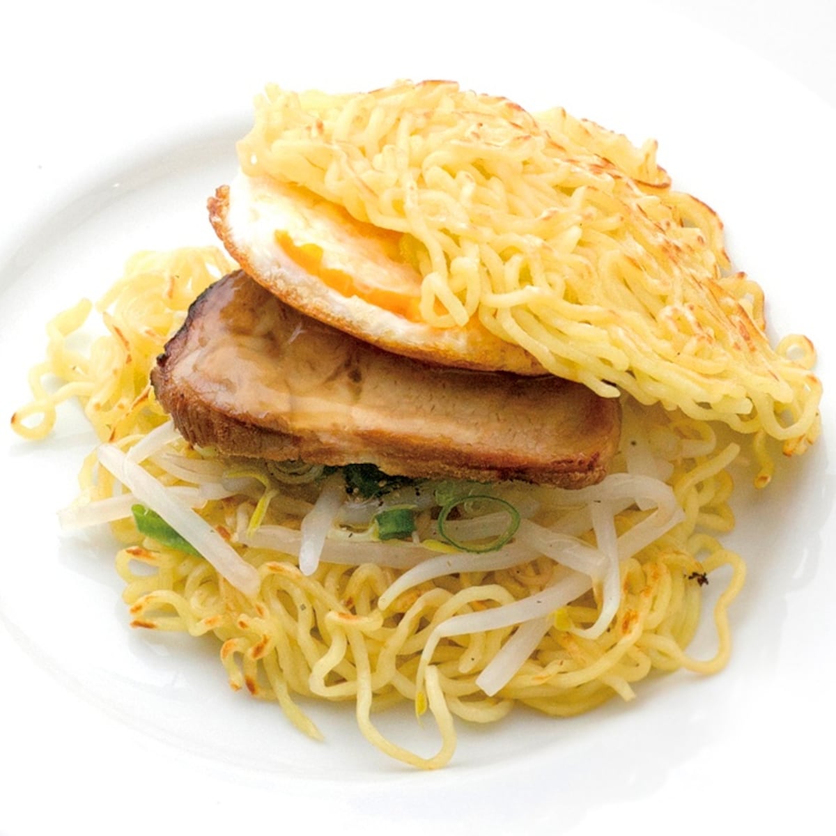 3. Beef Bone Ramen Burger (Kotoura Town)