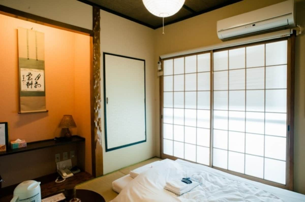 2. Sawanoya Ryokan (Tokyo)