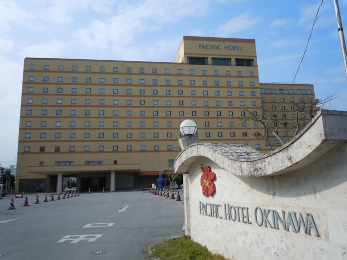 8. Pacific Hotel Okinawa