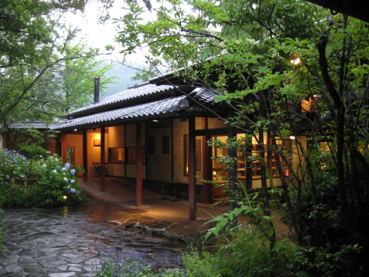 Yufuin: The Quintessence of Hospitality | All About Japan