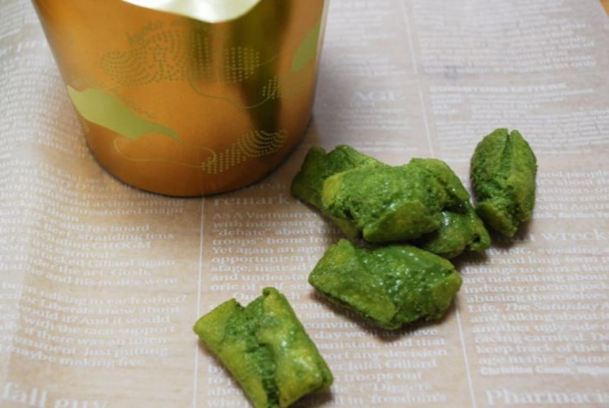 9. Matcha Crackers from Aozashikarari