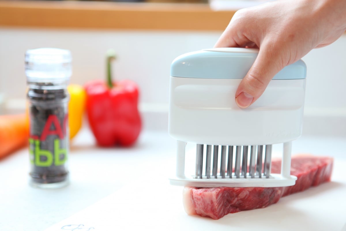 3. niXaX Meat Tenderizer