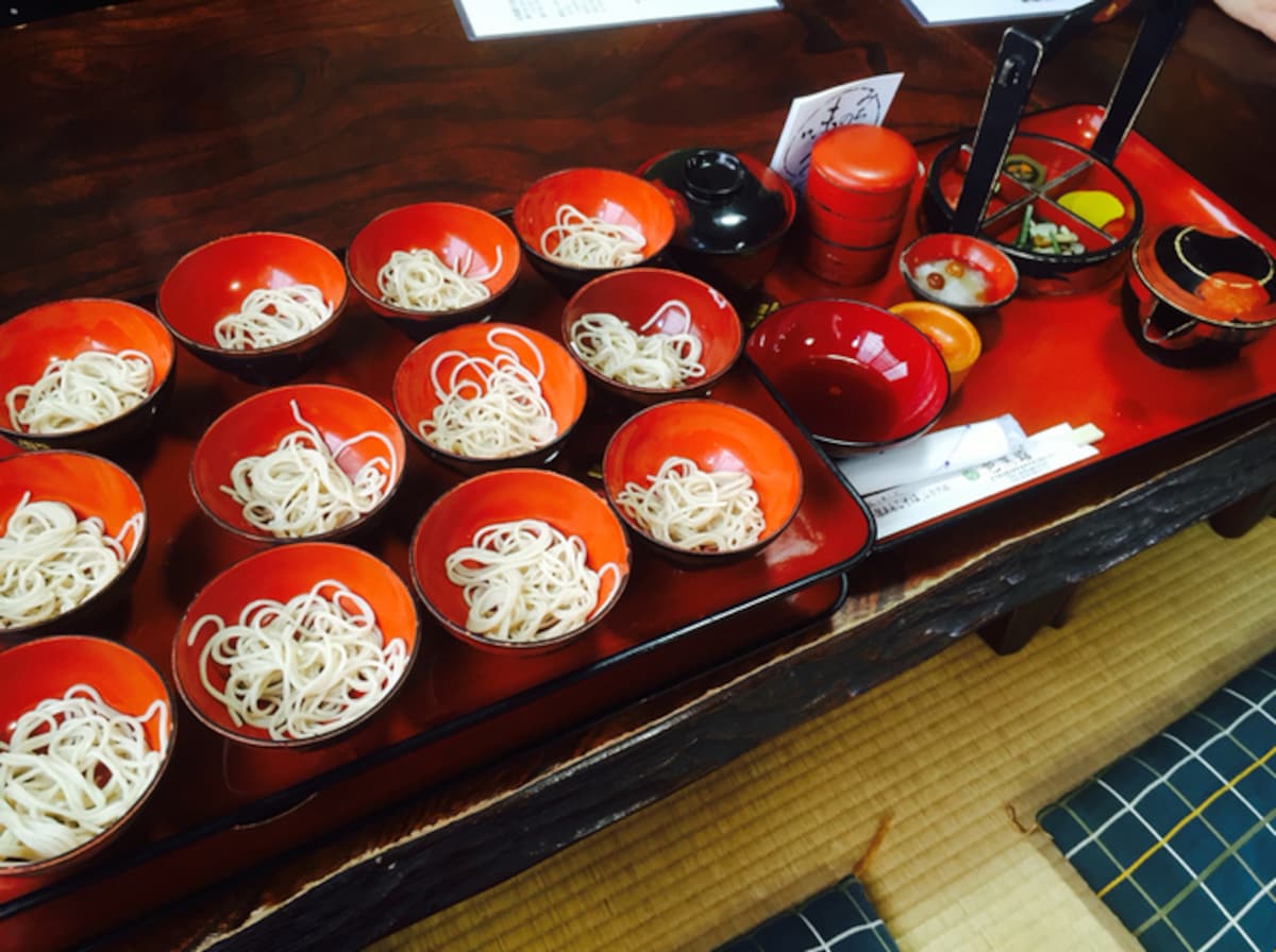 2. Wanko-soba Noodles (Iwate)