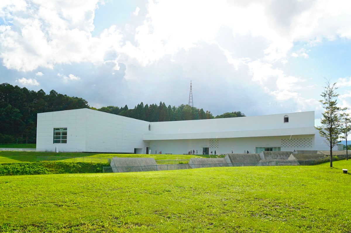 2. พิพิธภัณฑ์ศิลปะอาโอโมริ (Aomori Museum of Art)