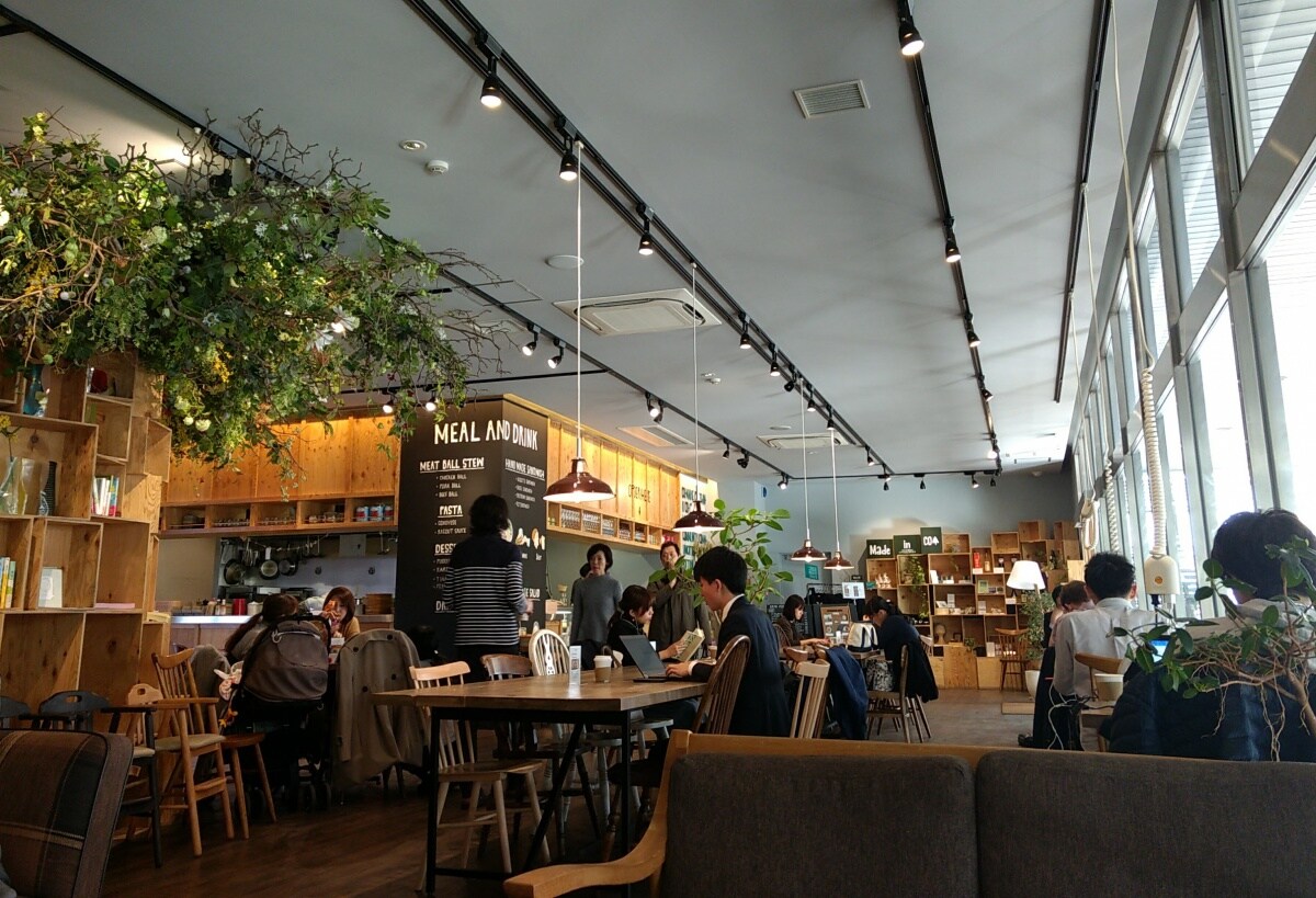 2. Cosugi Cafe (Musashi-Kosugi)