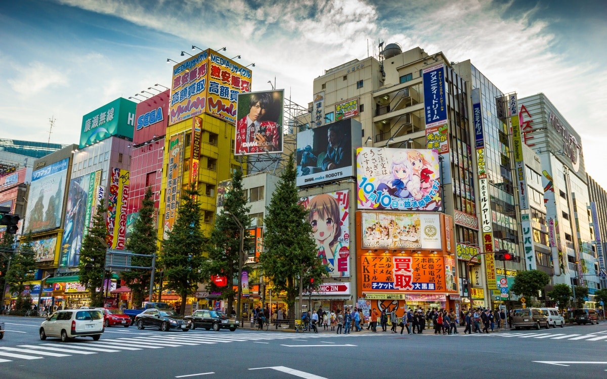 Akihabara, gamers and anime area | Akihabara, Japan, Wallpaper backgrounds