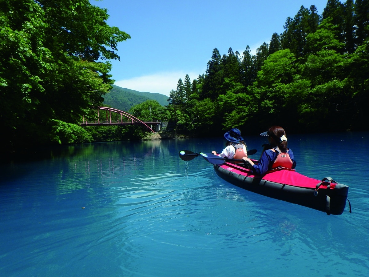 Canoeing on Lake Shima