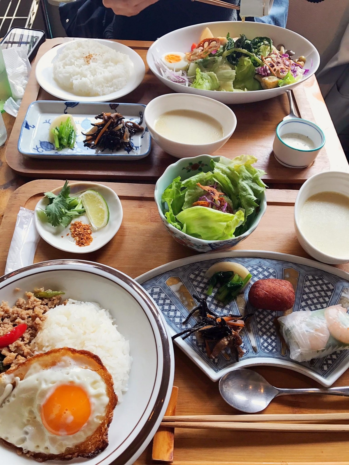 อาหารไทยที่ร้าน Karabinka