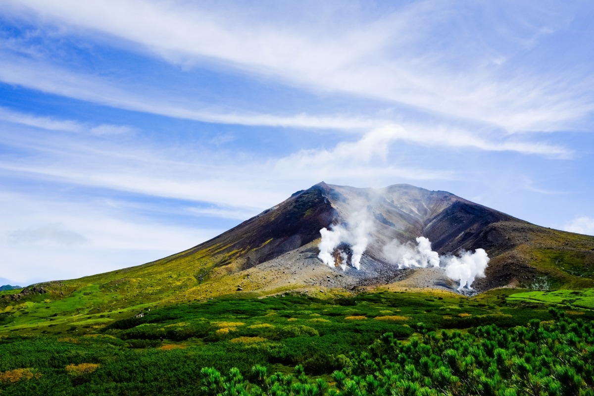 2. Mount Asahidake (Hokkaido)