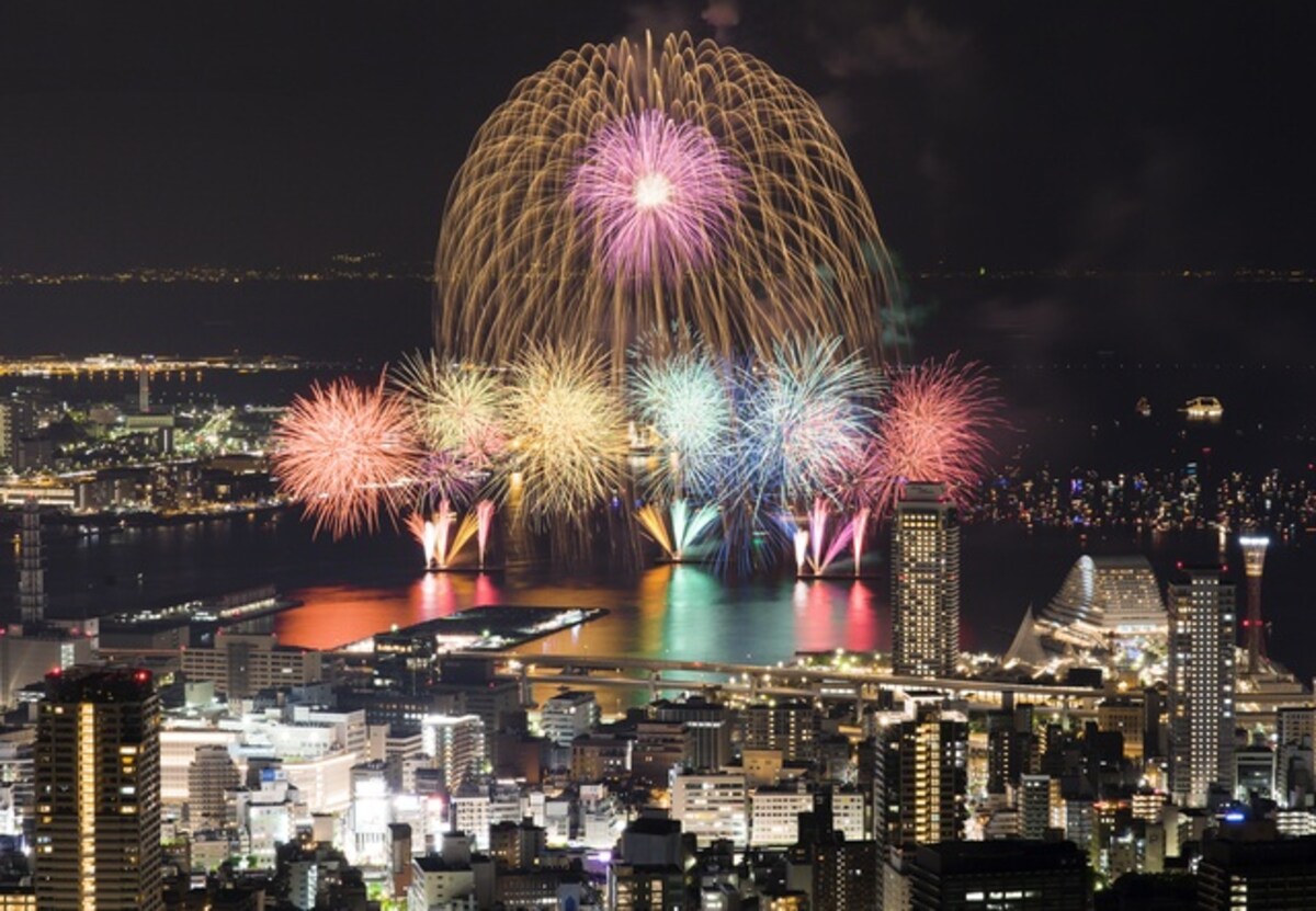 以百萬夜景同框的花火秀｜神戶港海上花火大會＠兵庫