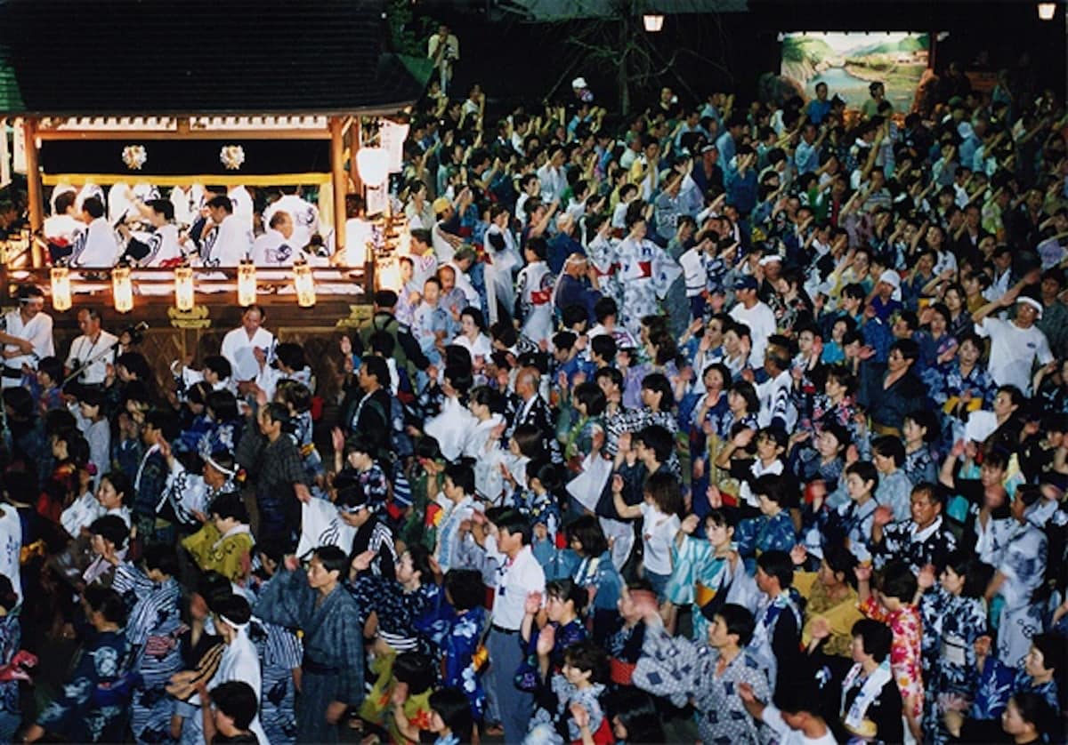 2. 郡上盂兰盆会