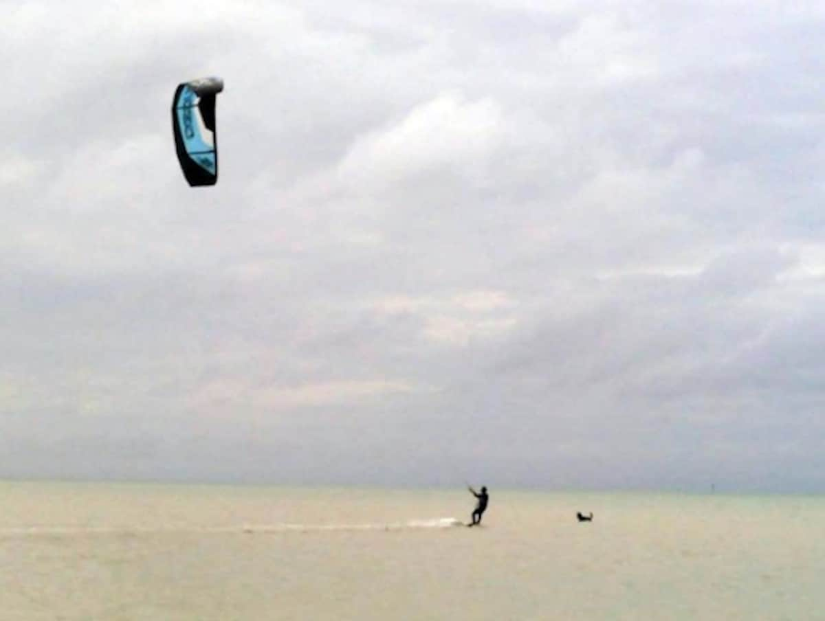 Kiteboarding (Miyako Island)