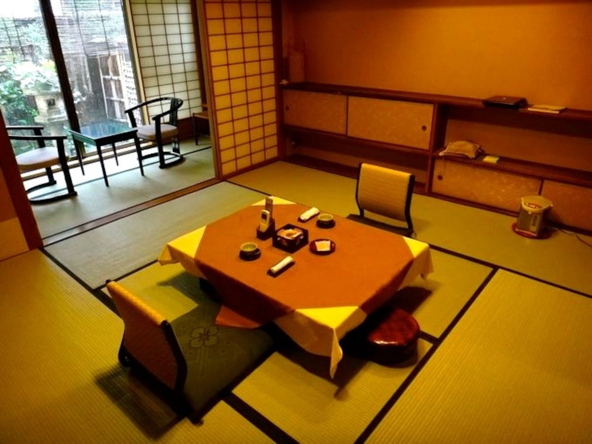 Traditional Kyoto-style building: Sumiya Ryokan