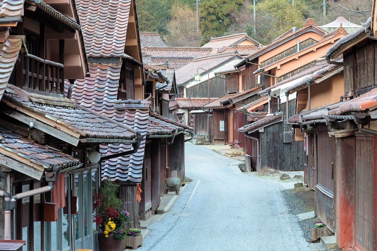 日本繁荣历史的红瓦街｜吹屋故乡村