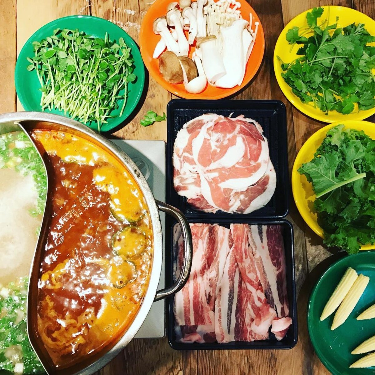 令人無法自拔的肉肉排場！夏威夷風藥膳HOT POT（Aloha Table原宿）