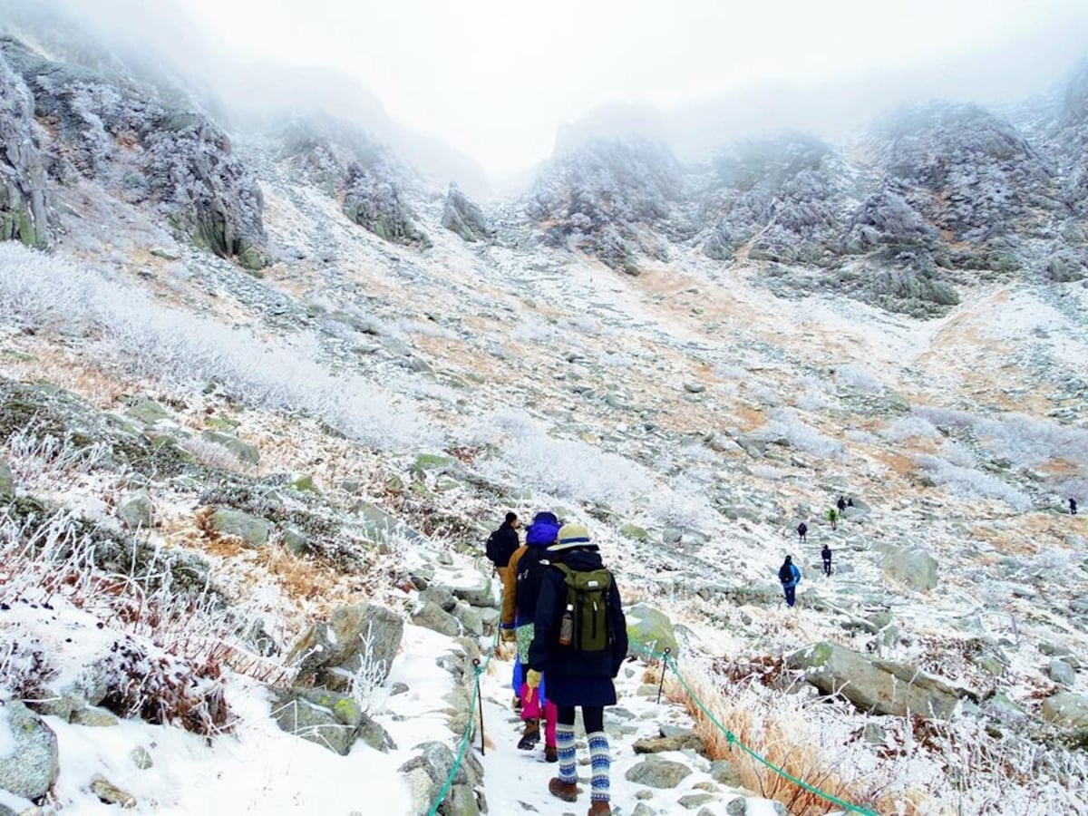 3. Kisokoma Mountain (Nagano)