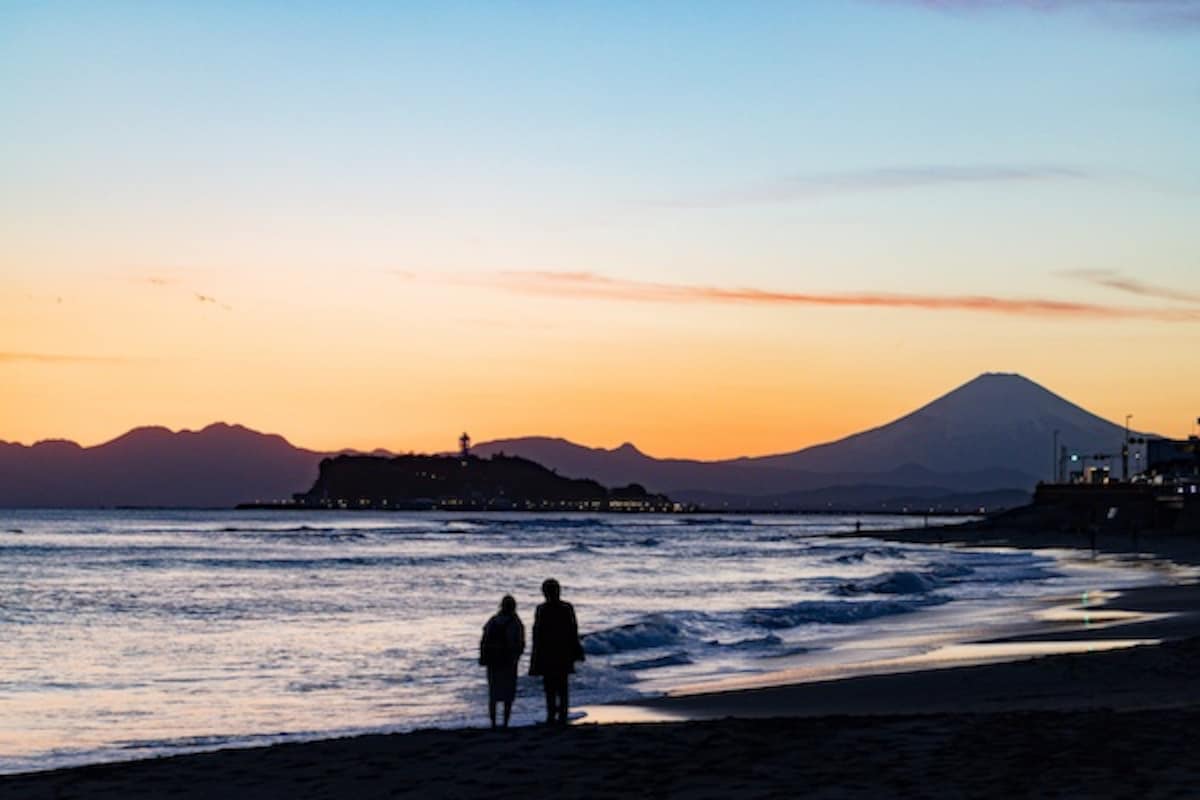 18. From the Shonan Coast