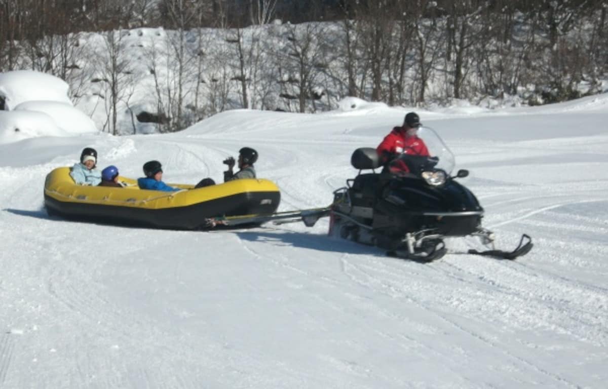 4. Snow Rafting at Hirugano Kogen Ski Area (Gujo City)