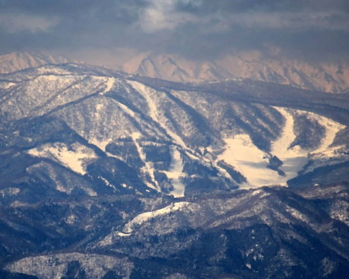 1. Skiing at Meiho Ski Resort (Gujo City)