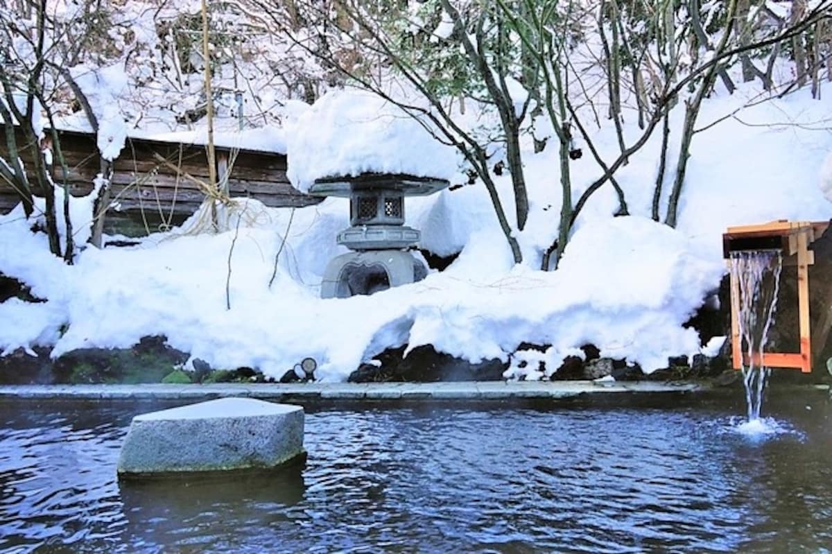 ■ 在皑皑雪景环绕下温暖身心！现在就出发！